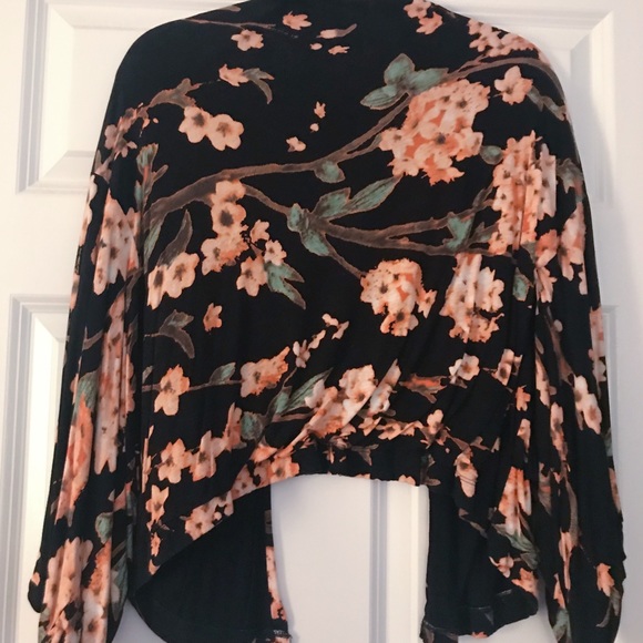 ASOS PETITE Japanese Floral Kimono - Picture 4 of 8